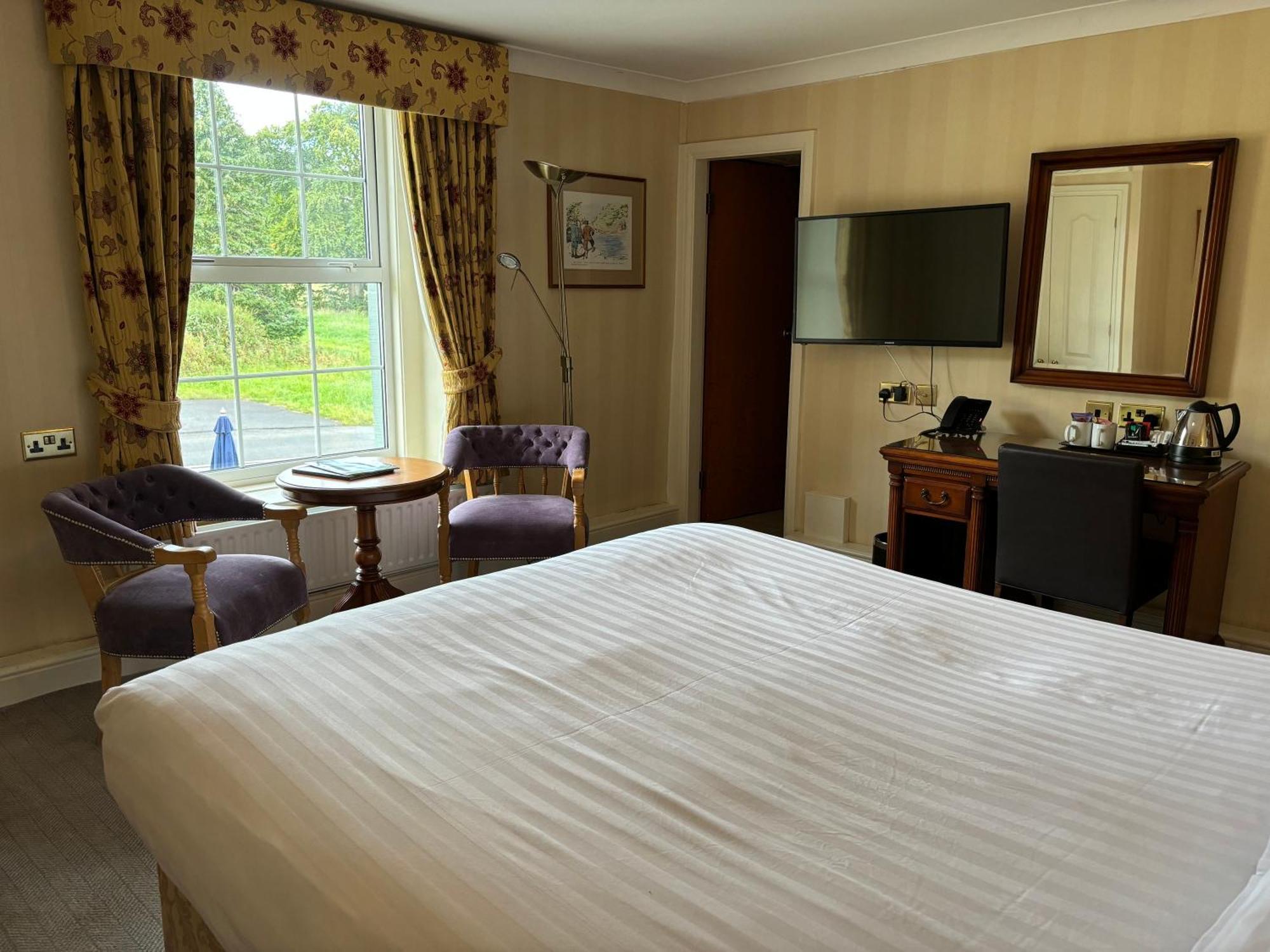 Lake District Castle Inn Bassenthwaite Exterior photo