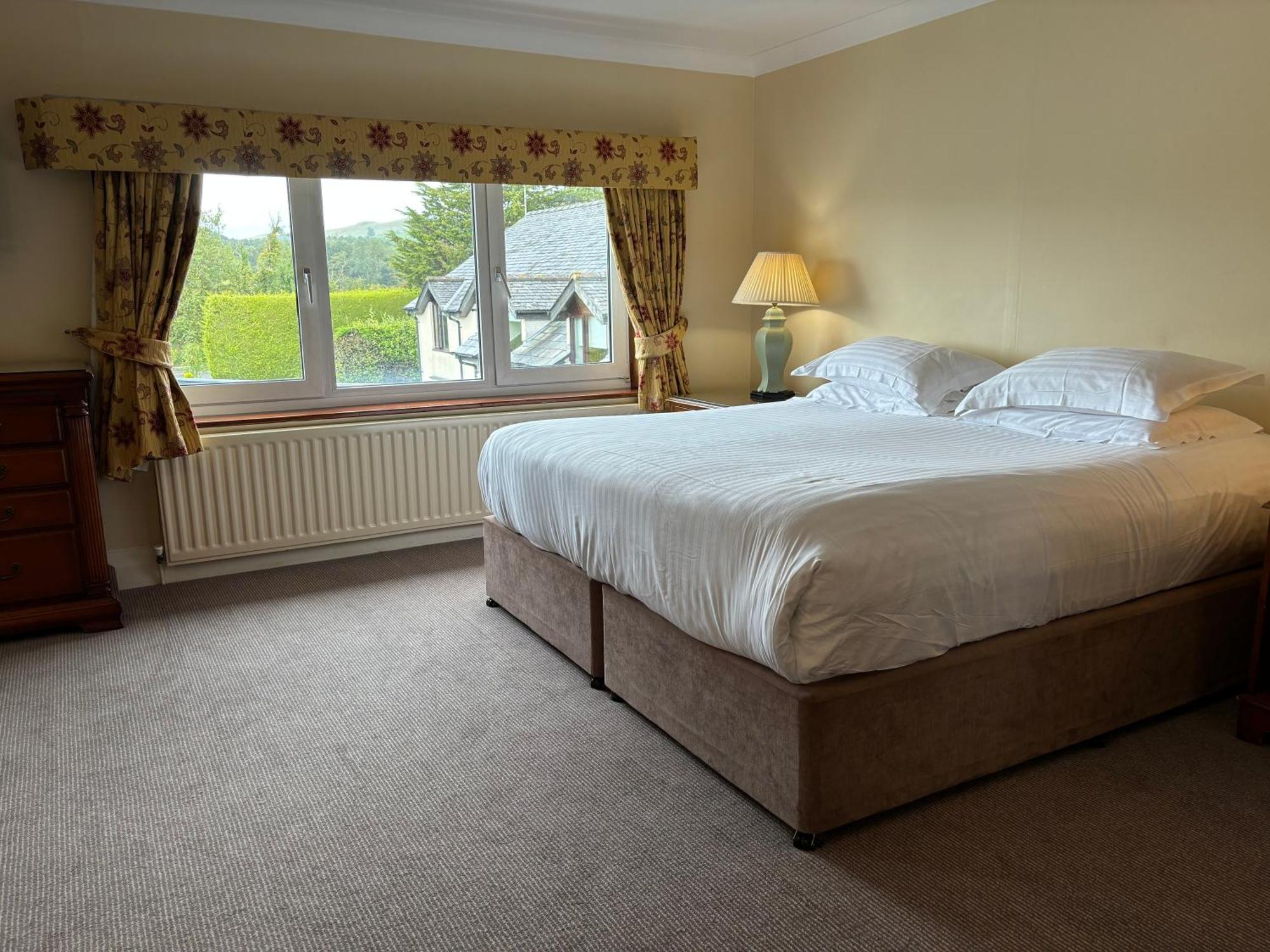 Lake District Castle Inn Bassenthwaite Exterior photo