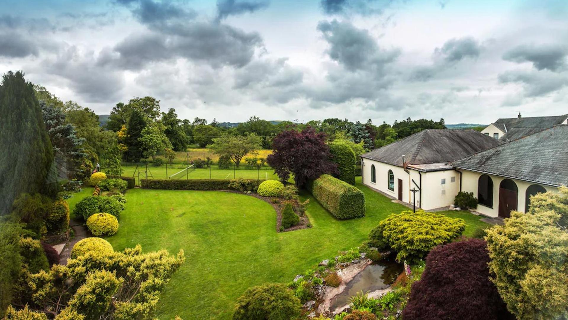 Lake District Castle Inn Bassenthwaite Exterior photo